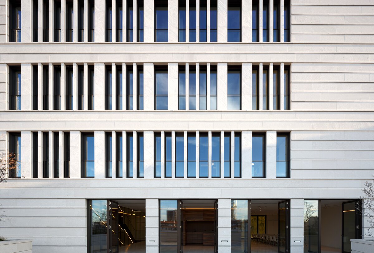 German Embassy Belgrade | IGP-HWFclassic 591TE Coating | IGP Powder Coating